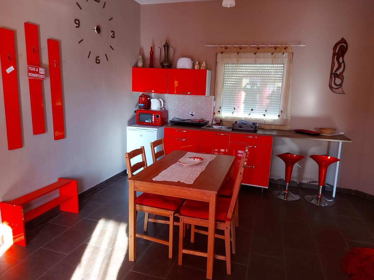 Corner Apartman 5 Шіофок Екстер'єр фото