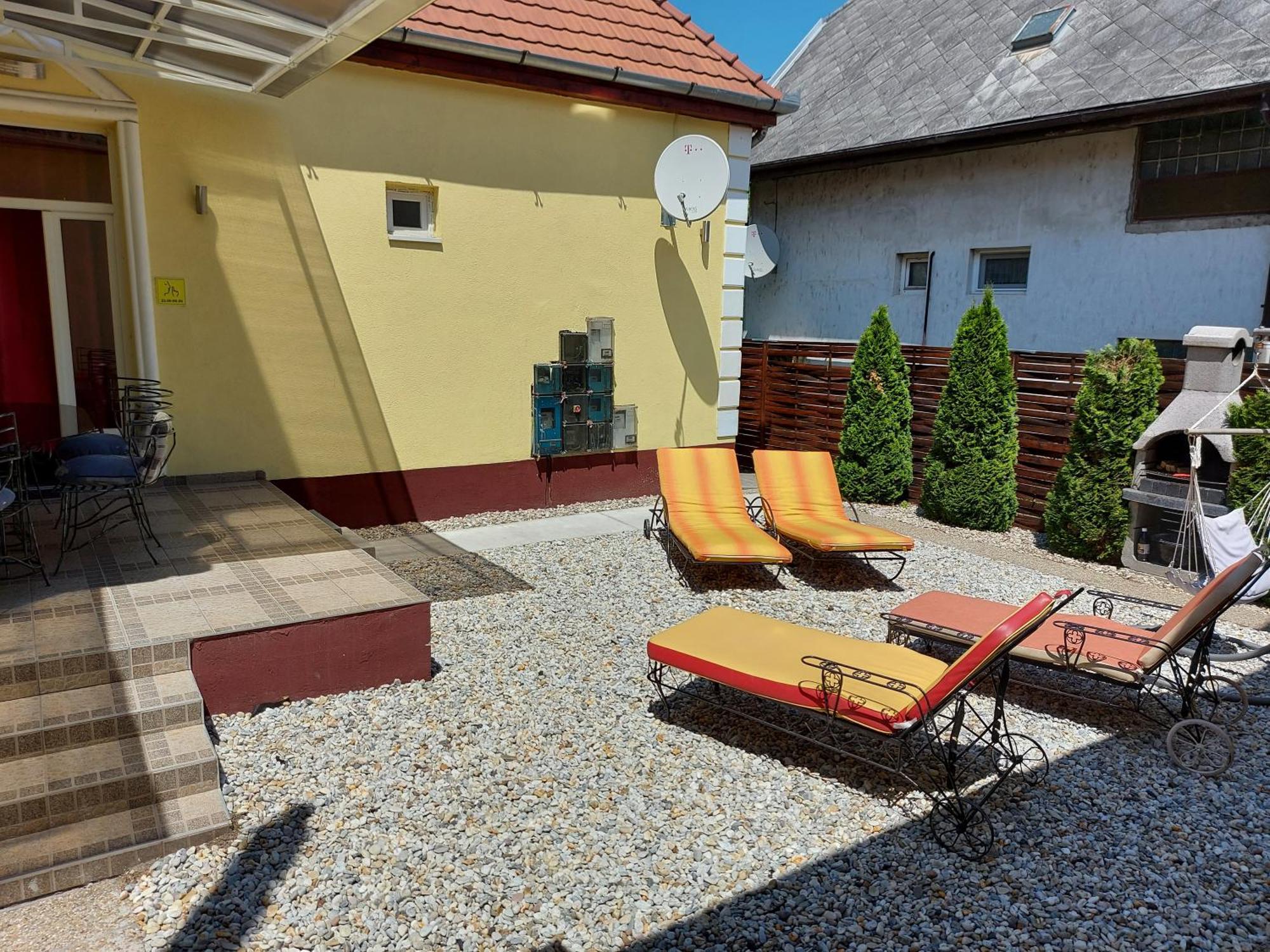 Corner Apartman 5 Шіофок Екстер'єр фото